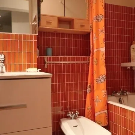 - 4 Pers, 54 M2, 2/1 Appartement *